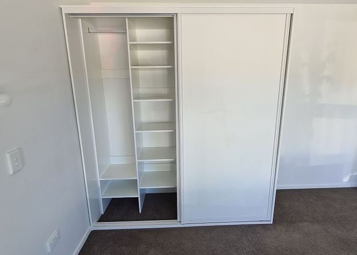  at 1/6 Brunton Place, Glenfield, North Shore City, Auckland
