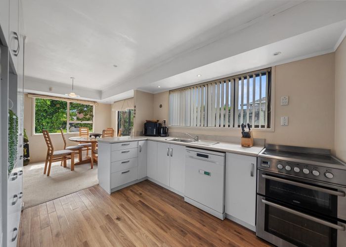  at 31 Takapu Street, Henderson, Waitakere City, Auckland