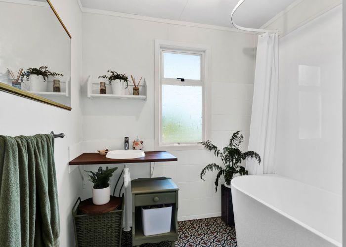  at 87 South Road, Manaia, Manaia