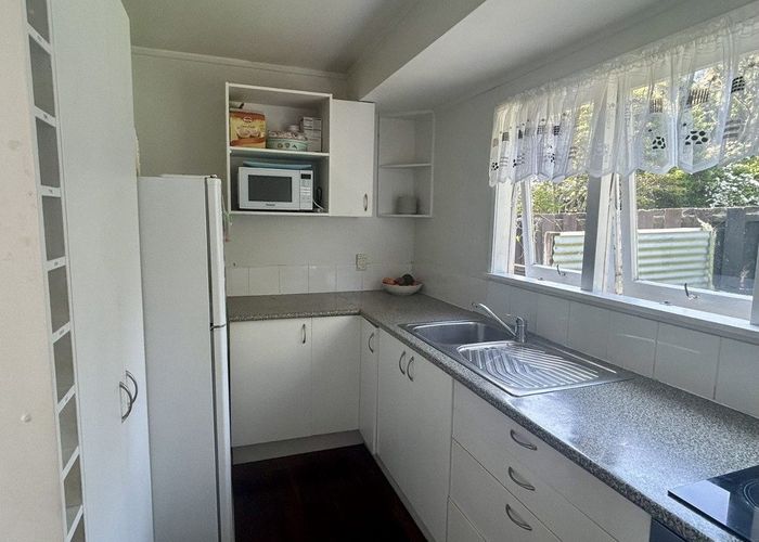  at 58B Matipo Road, Mairangi Bay, North Shore City, Auckland