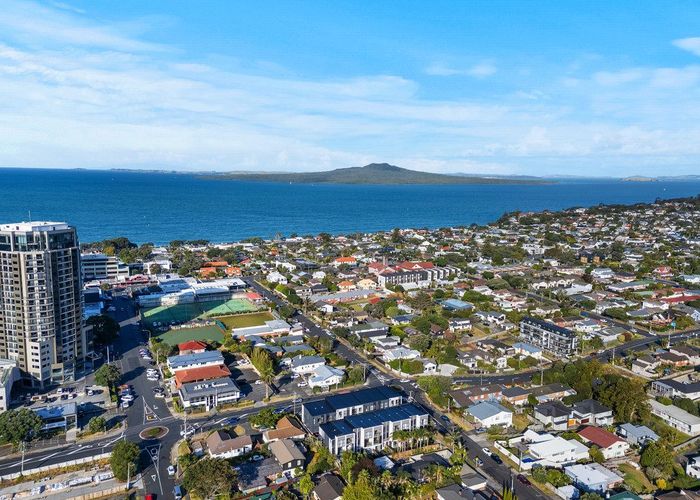  at 4/27 Bracken Avenue, Takapuna, North Shore City, Auckland