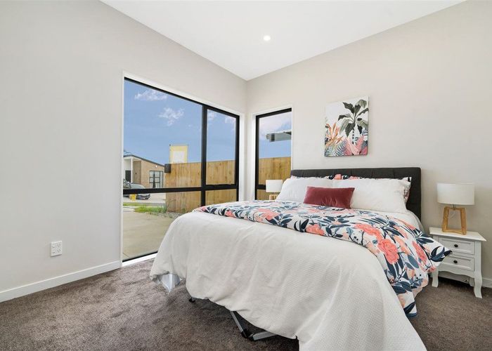  at 16 Morus Road, Massey, Auckland