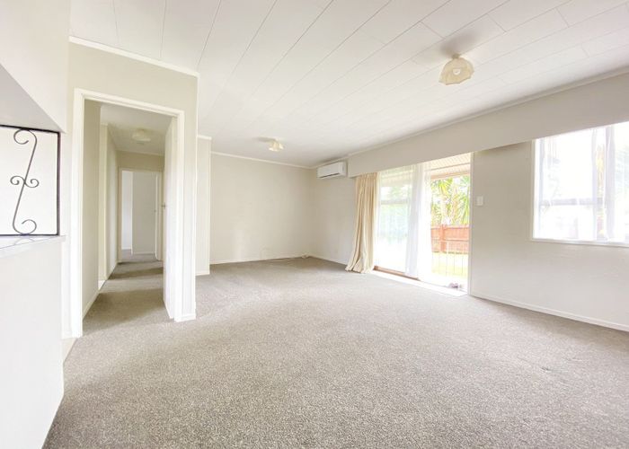  at 2/30 Daytona Road, Henderson, Auckland