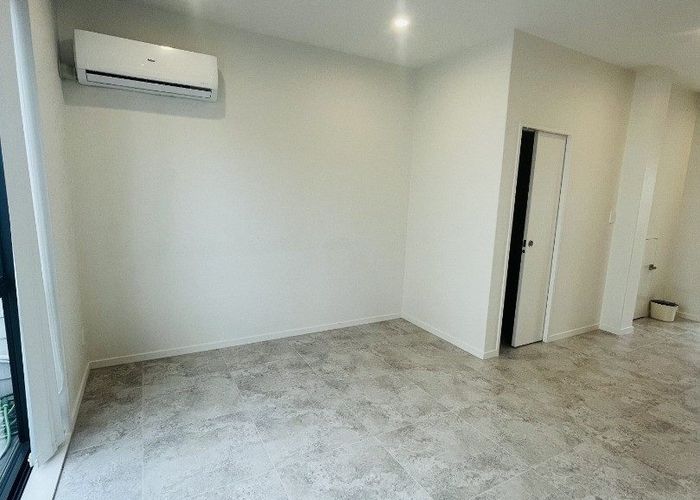  at 10/1 Sylvan Crescent , Te Atatu South, Waitakere City, Auckland