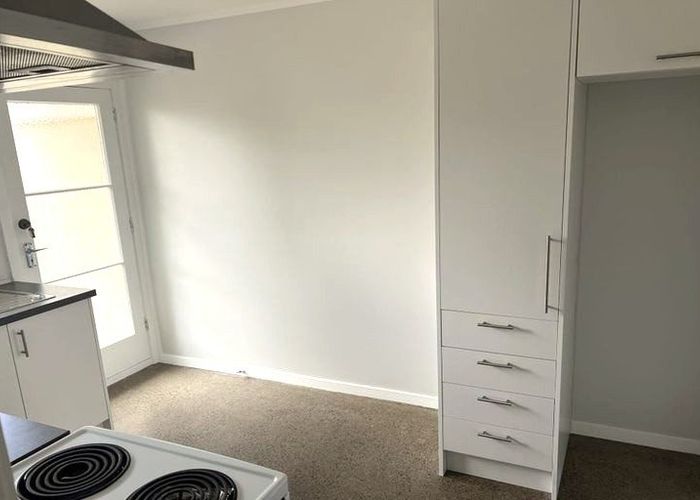  at 2/52 Nursery Road, Phillipstown, Christchurch City, Canterbury