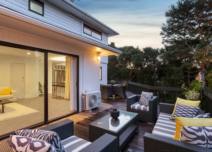  at 28 Ravenstone Place, Chatswood, Auckland
