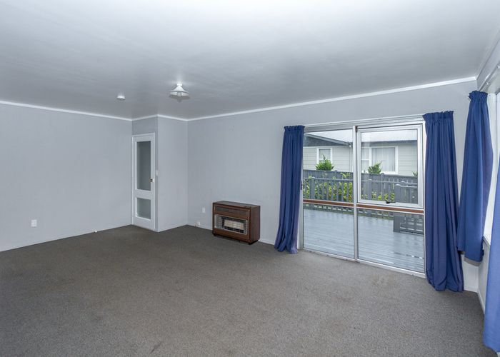  at 3 Silverdale Road, Silverdale, Hamilton