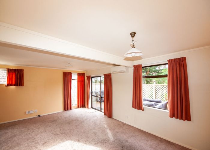  at 2/46 Wingfield Place, Churton Park, Wellington