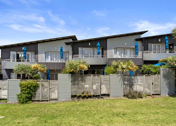  at 4/136 Ocean View Road, Waiheke Island, Auckland