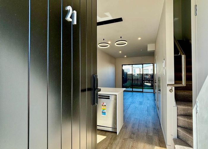  at 21 Kiato Lane, Flat Bush, Manukau City, Auckland