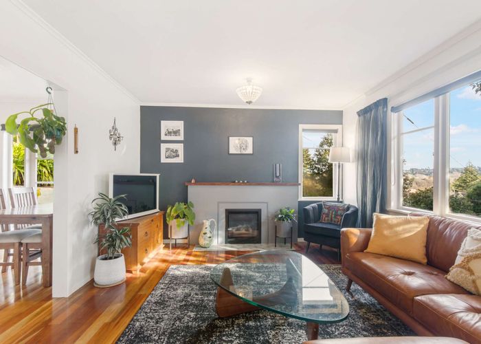  at 16 Mount View Road, Bastia Hill, Whanganui