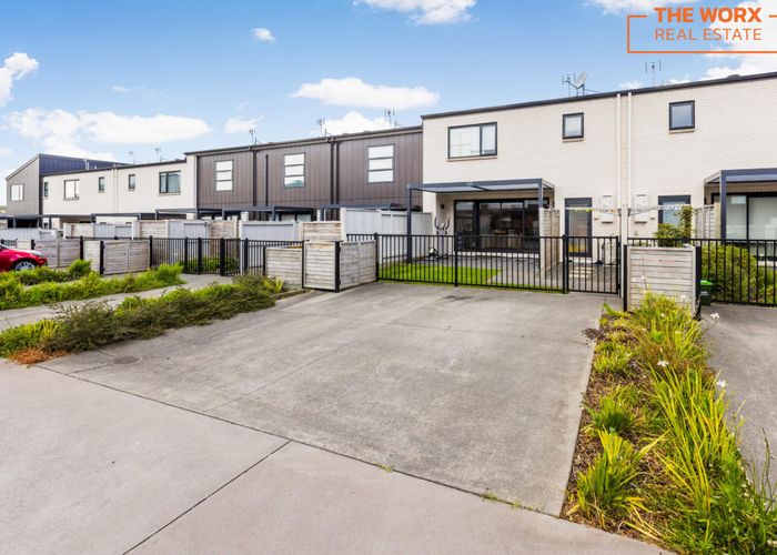  at 42 Brookview Drive, Flat Bush, Auckland