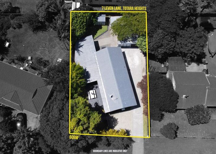  at 7 Leven Lane, Totara Heights, Auckland