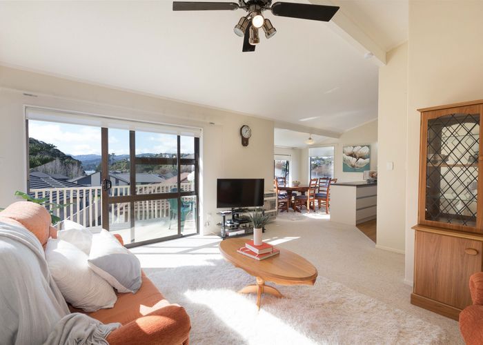  at 27A Shackle Lane, Whitby, Porirua