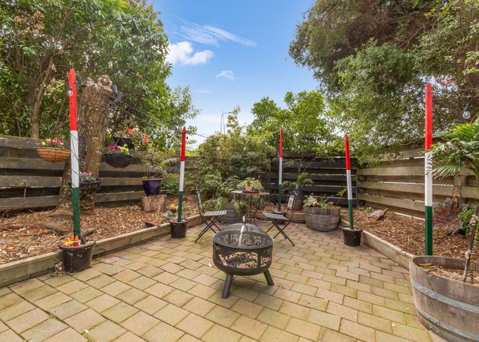  at 16 Antrim  Place, Hokowhitu, Palmerston North, Manawatu / Whanganui