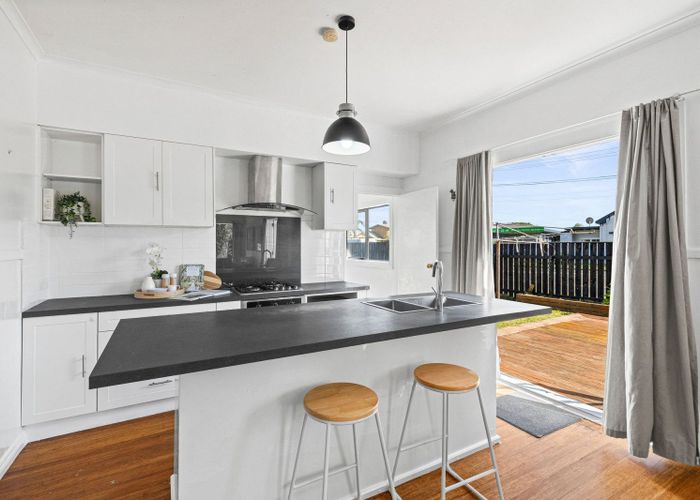  at 11 Dustin Street, Gonville, Whanganui, Manawatu / Whanganui