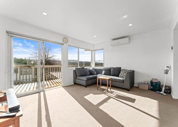  at 42 Tamahere Drive, Glenfield, North Shore City, Auckland