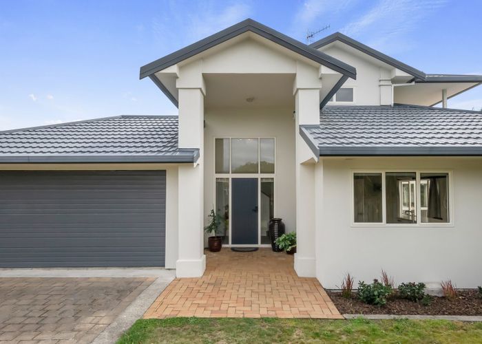  at 5 Wood Leigh, Paraparaumu Beach, Paraparaumu