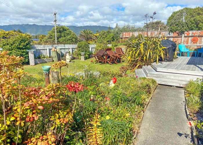  at 1a Field Way, Waikanae Beach, Kapiti Coast, Wellington