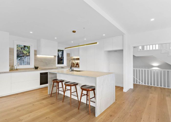  at 17 Asbury Crescent, Campbells Bay, North Shore City, Auckland