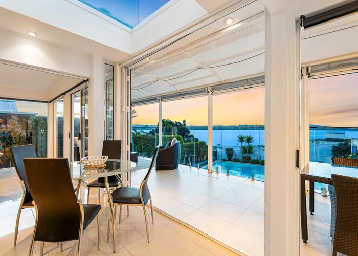 at 100 Bramley Drive, Farm Cove, Manukau City, Auckland
