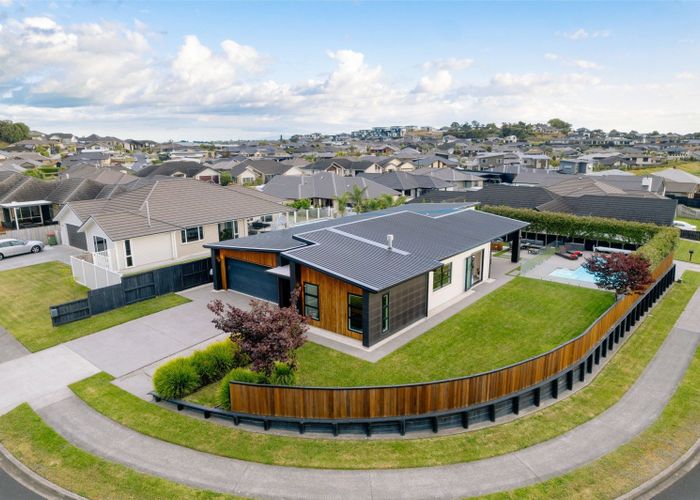  at 13 Glaisdale Crescent, Flagstaff, Hamilton