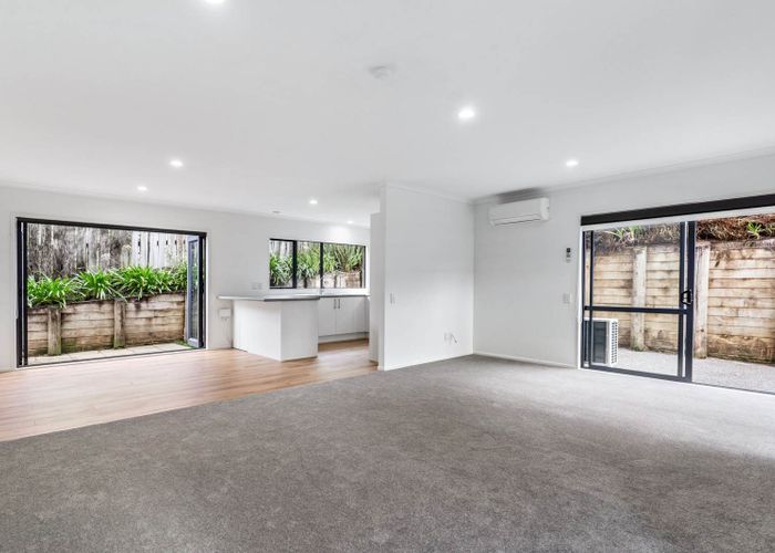  at 5/35 Highgrove Lane, Totara Vale, North Shore City, Auckland