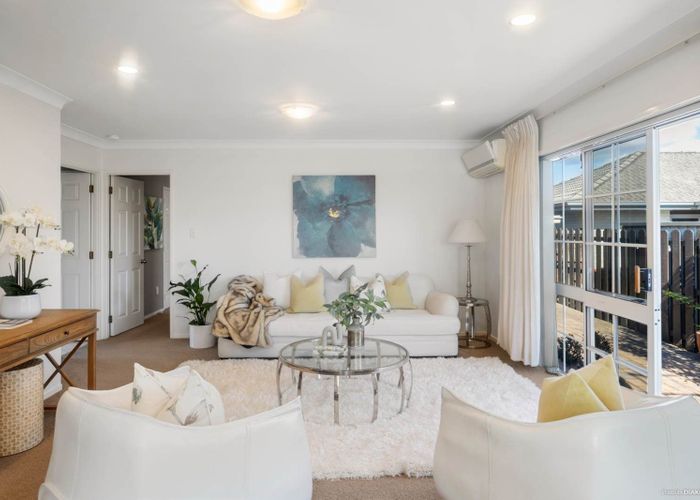  at 1/9 Crescent Hills Court, Northpark, Manukau City, Auckland