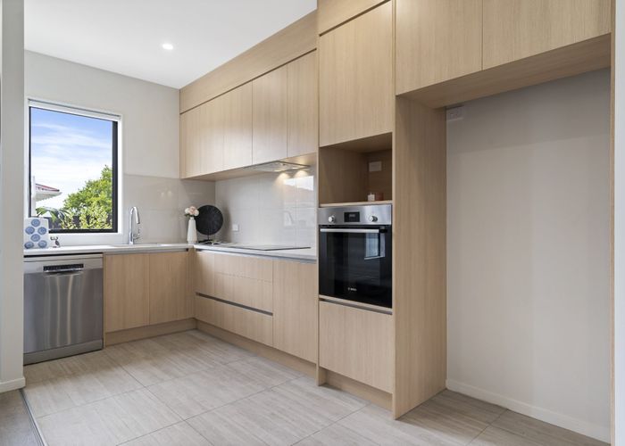  at 24C Lincoln Park Avenue, Massey, Auckland
