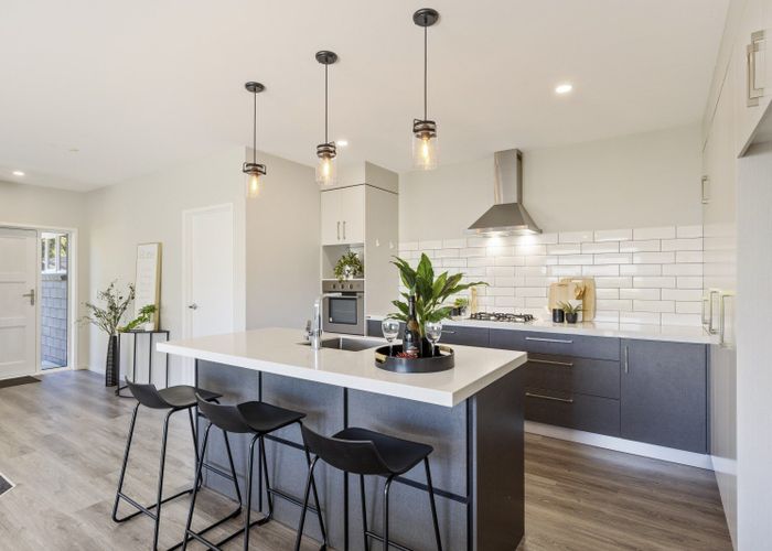  at 7 Frederick Place, Whalers Gate, New Plymouth