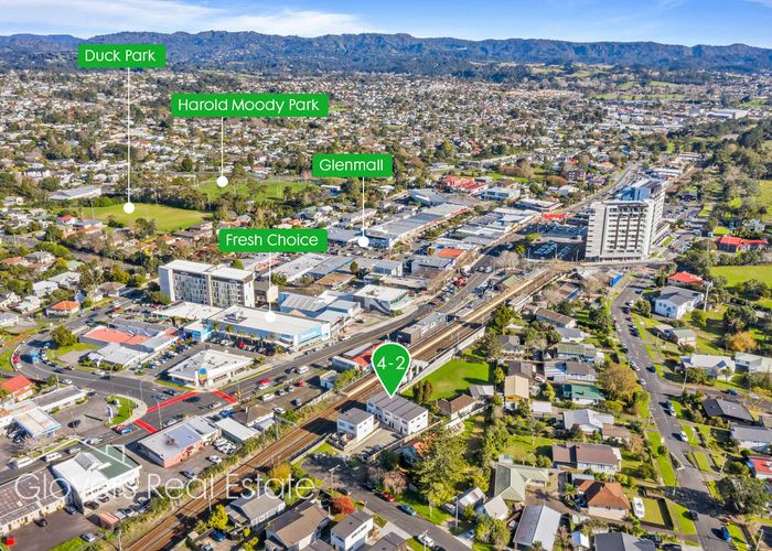  at 4/2 Brandon Road, Glen Eden, Auckland