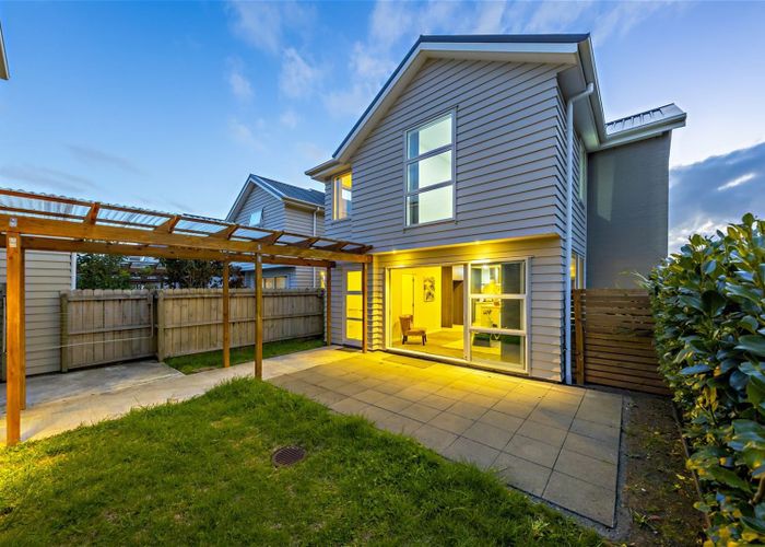  at 21 Popokatea Drive, Takanini, Auckland