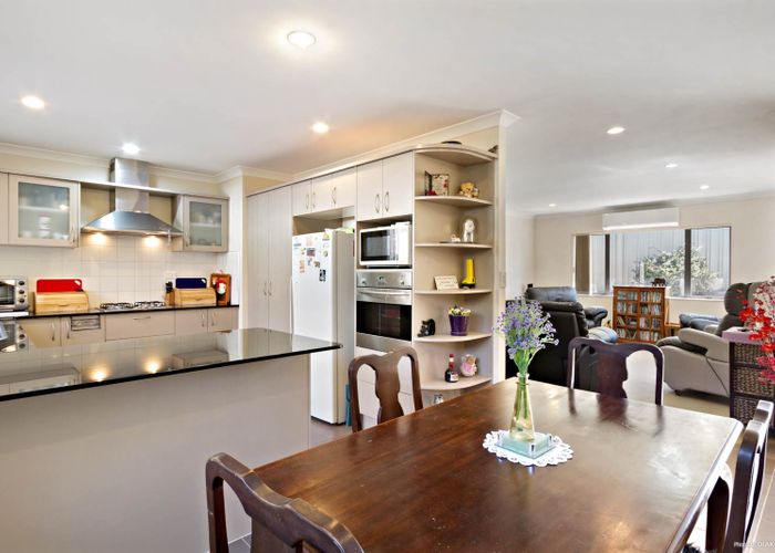  at 21 Mitchell Street, Blockhouse Bay, Auckland