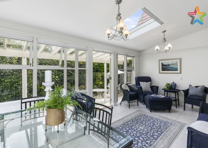  at 4 Manuka Avenue, Woburn, Lower Hutt