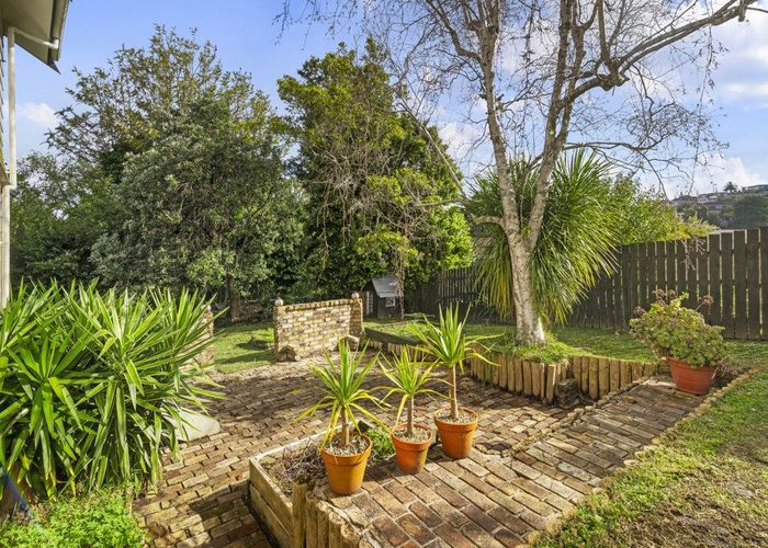  at 2/32 Chequers Avenue, Glenfield, Auckland