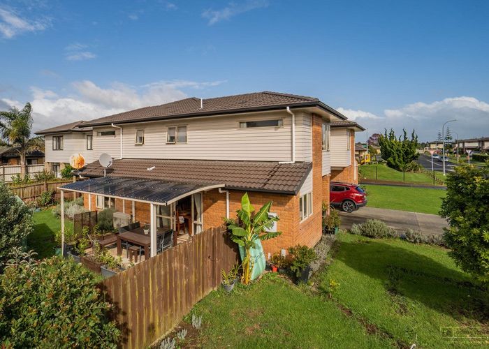  at 27 Roy Douglas Place, Favona, Auckland