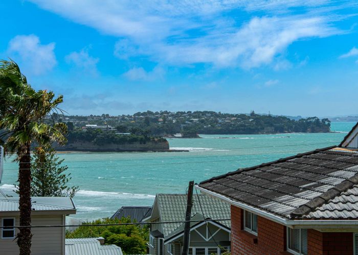  at 23 Rothesay Bay Road, Rothesay Bay, Auckland