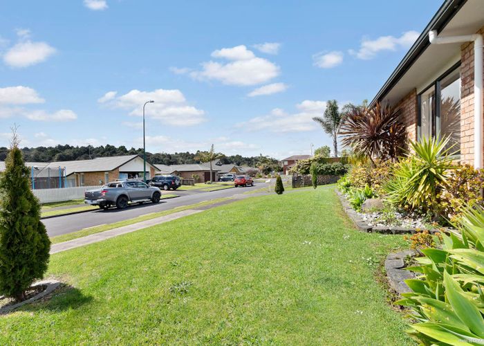  at 11 Norman Close, The Gardens, Auckland
