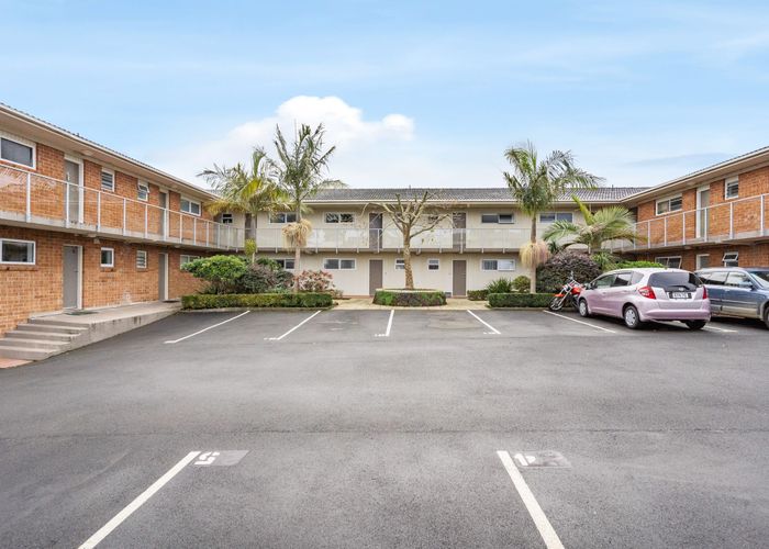  at 16/83 Lake Road, Devonport, Auckland