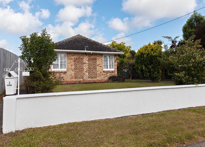  at 2 Wilsher Crescent, Henderson, Auckland