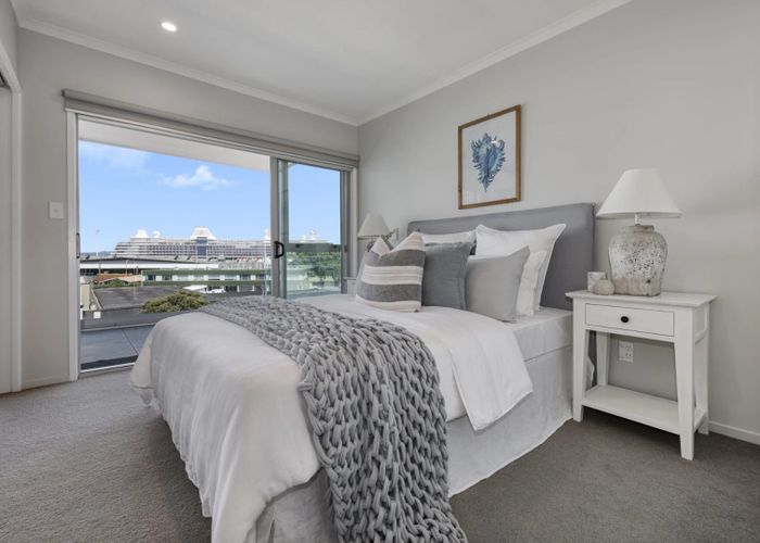  at 301/277 Maunganui Road, Mount Maunganui, Tauranga, Bay Of Plenty