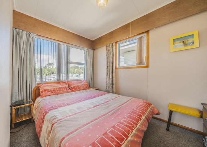 at 121 Eighth Avenue, Urenui, New Plymouth, Taranaki