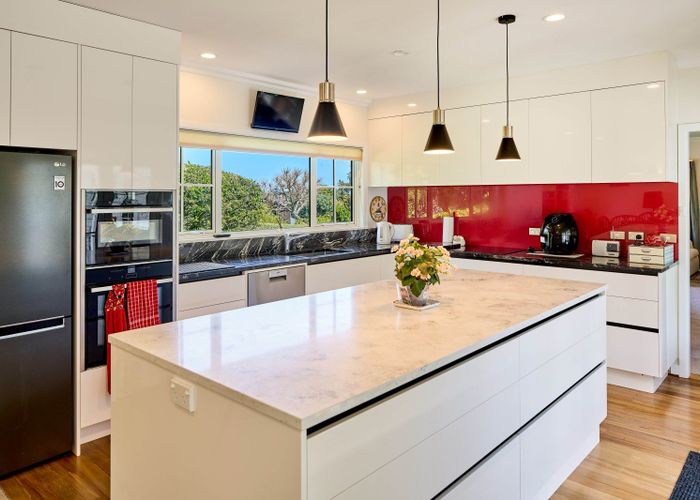  at 100 Cheviot Road, Lowry Bay, Eastbourne, Lower Hutt, Wellington