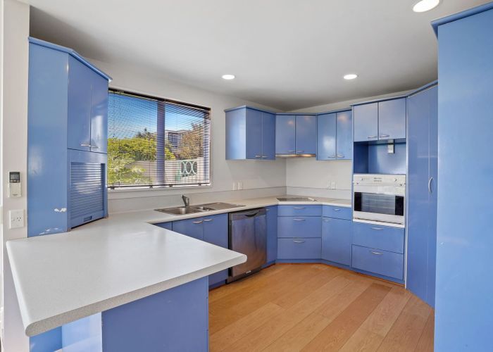  at 2/5a Madeley Road, Mount Pleasant, Christchurch City, Canterbury