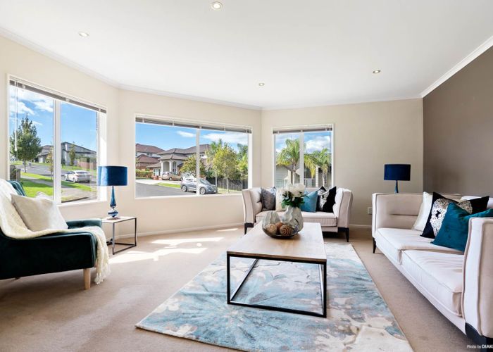  at 2 Leburn Crescent, Flat Bush, Auckland
