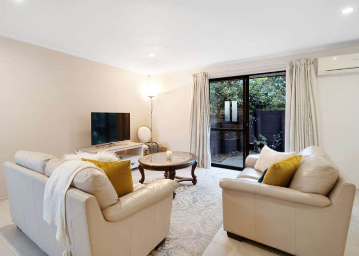  at 7 Kumar Place, The Gardens, Auckland