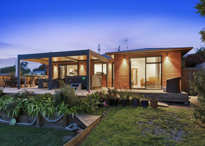  at 35 Glen Road, Raumati South, Kapiti Coast, Wellington