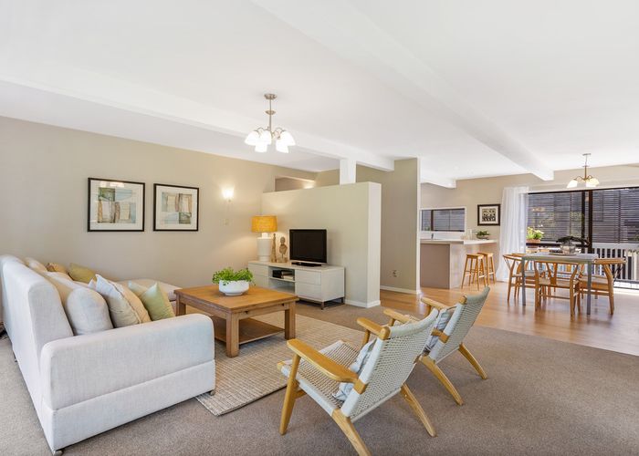  at 1/10 Lydia Avenue, Northcote, Auckland