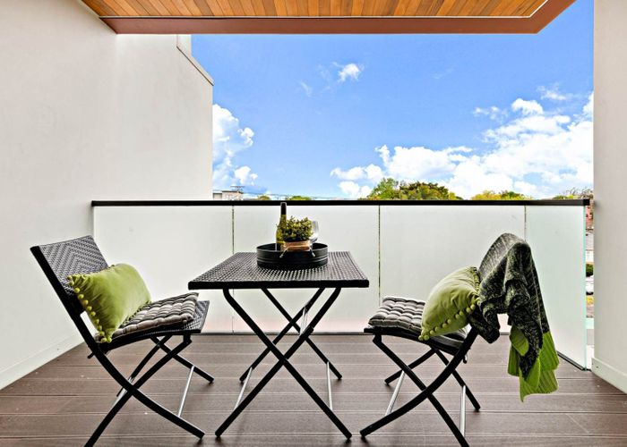  at 301/2A Truro Road, Sandringham, Auckland City, Auckland