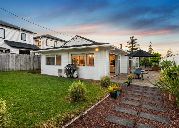  at 55 Matipo Road, Te Atatu Peninsula, Waitakere City, Auckland